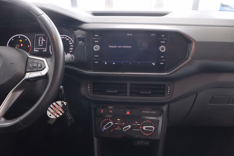 Volkswagen T-Cross - 13