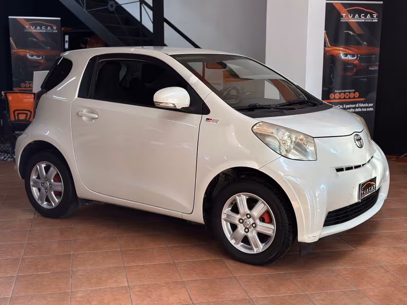Toyota iQ - 4