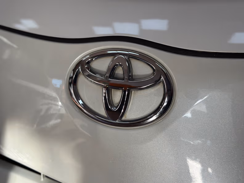 Toyota iQ - 20