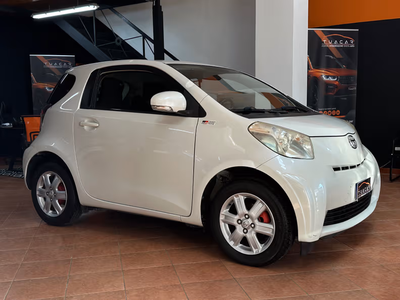 Toyota iQ - 5