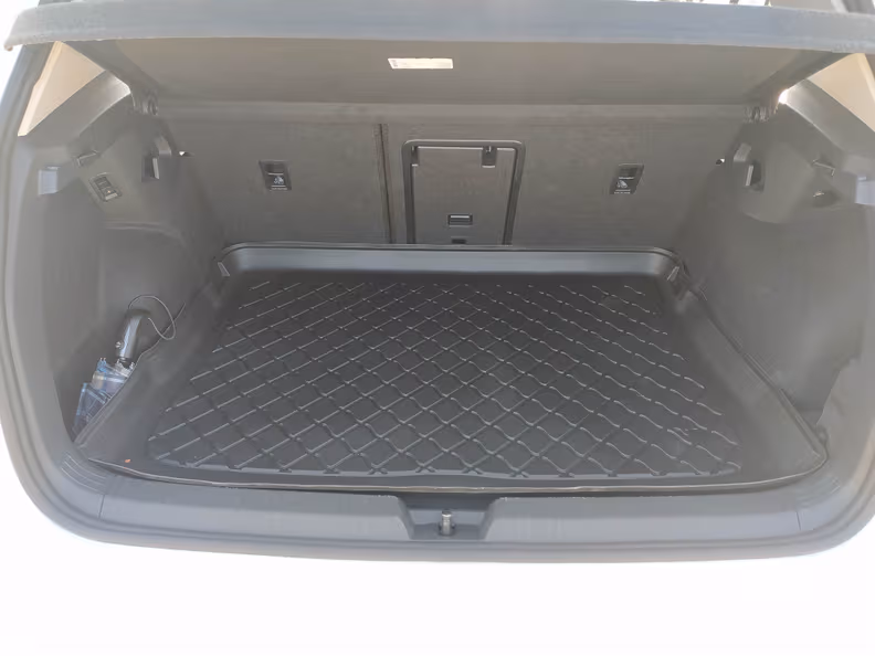 Volkswagen Golf - 49