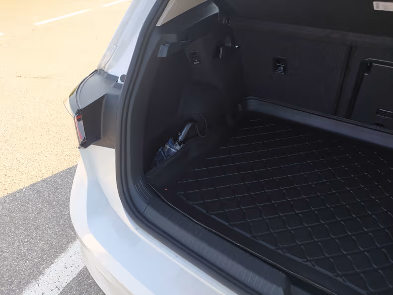 Volkswagen Golf - 48