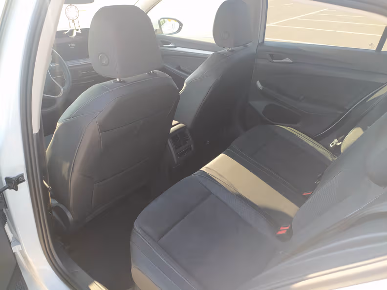 Volkswagen Golf - 45