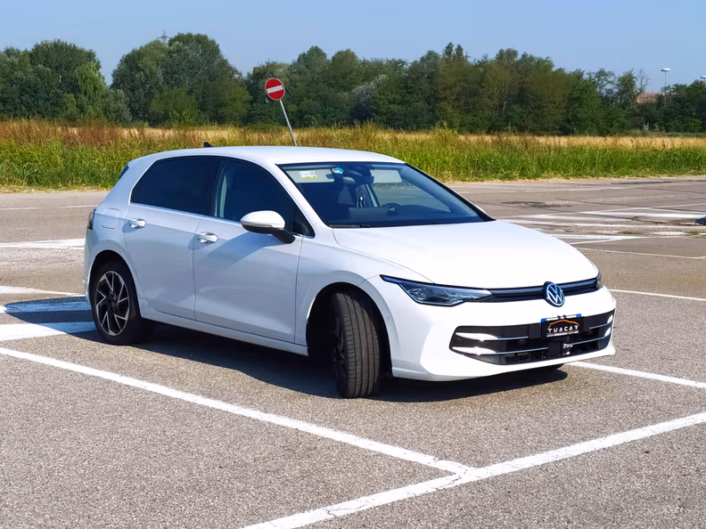 Volkswagen Golf - 3