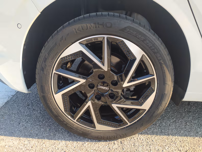 Volkswagen Golf - 24