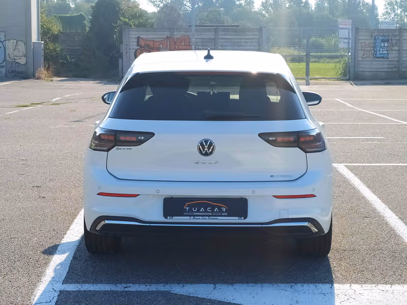 Volkswagen Golf - 14