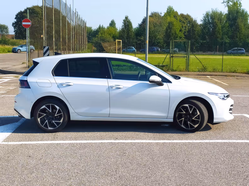 Volkswagen Golf - 20