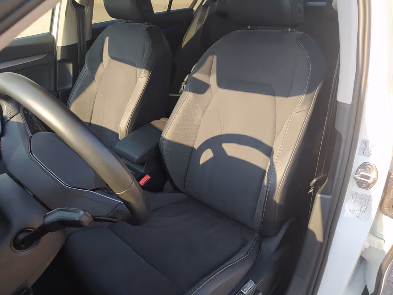 Volkswagen Golf - 35