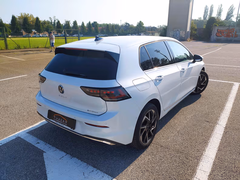 Volkswagen Golf - 27