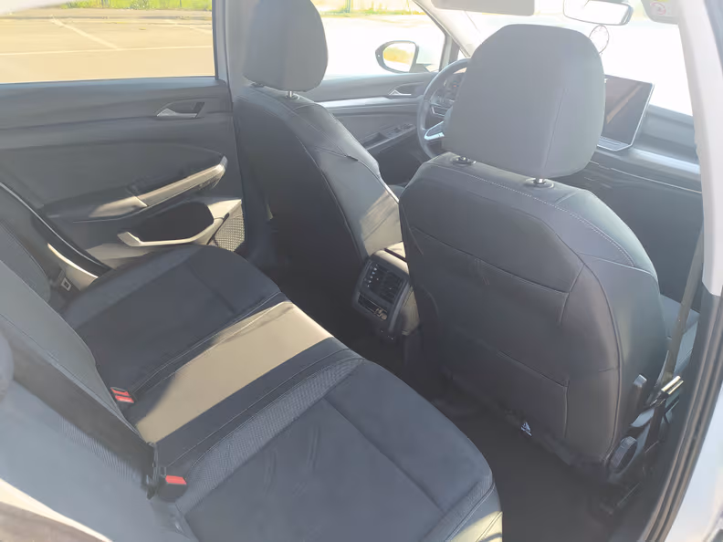 Volkswagen Golf - 41