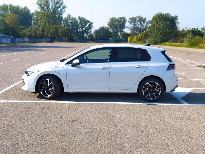 Volkswagen Golf - 21