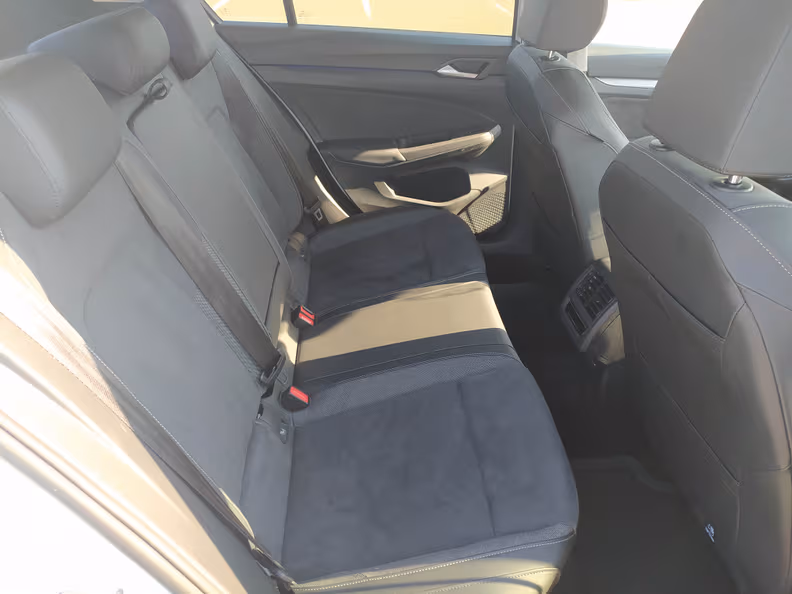 Volkswagen Golf - 40