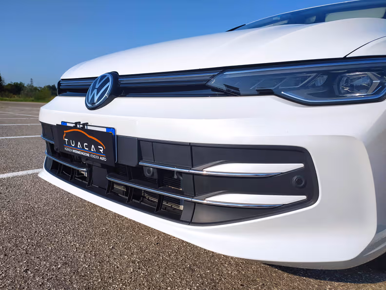 Volkswagen Golf - 16
