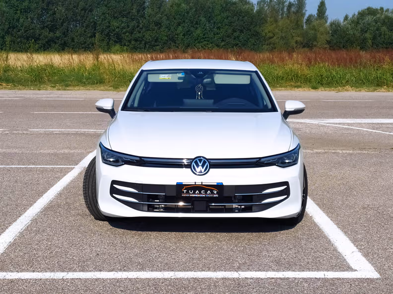 Volkswagen Golf - 2
