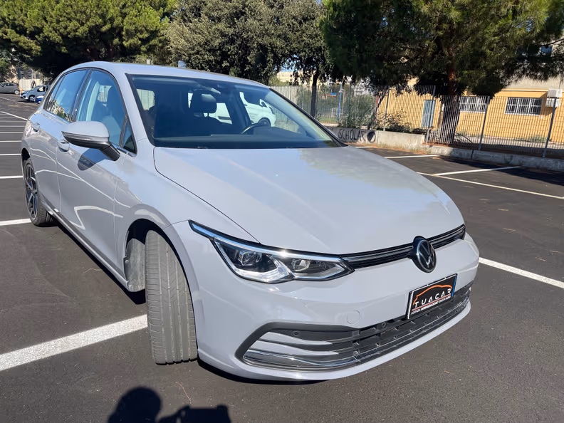 Volkswagen Golf - 2