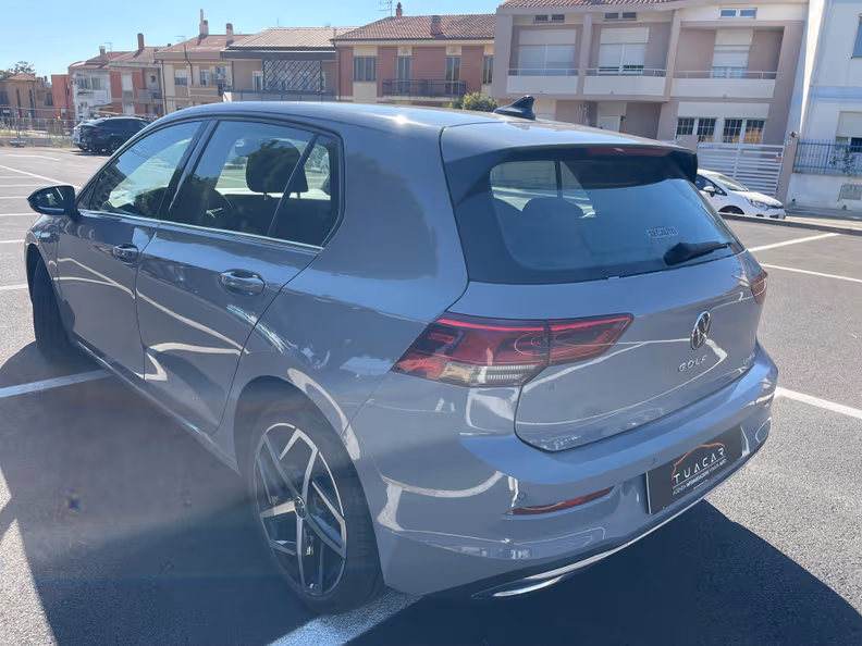 Volkswagen Golf - 4