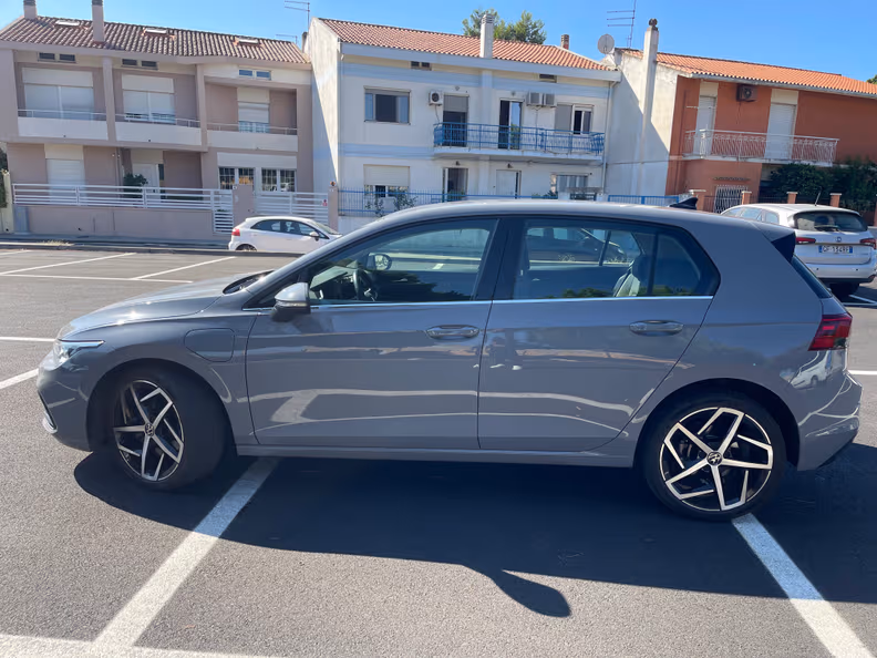 Volkswagen Golf - 47