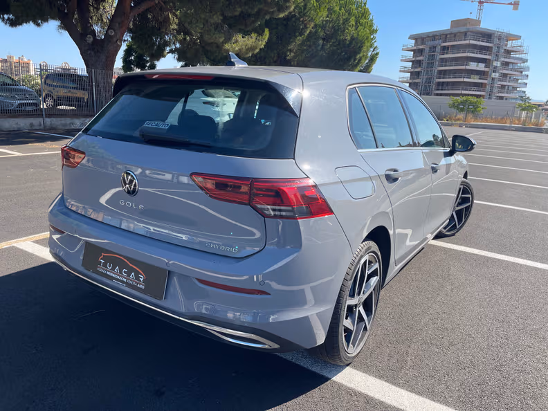 Volkswagen Golf - 3