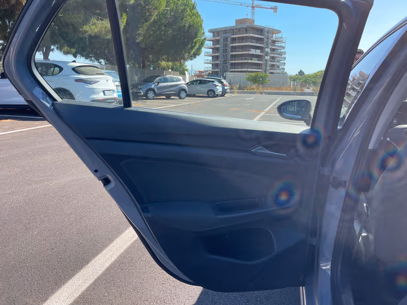 Volkswagen Golf - 9