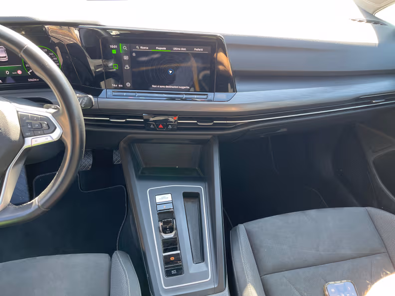 Volkswagen Golf - 16