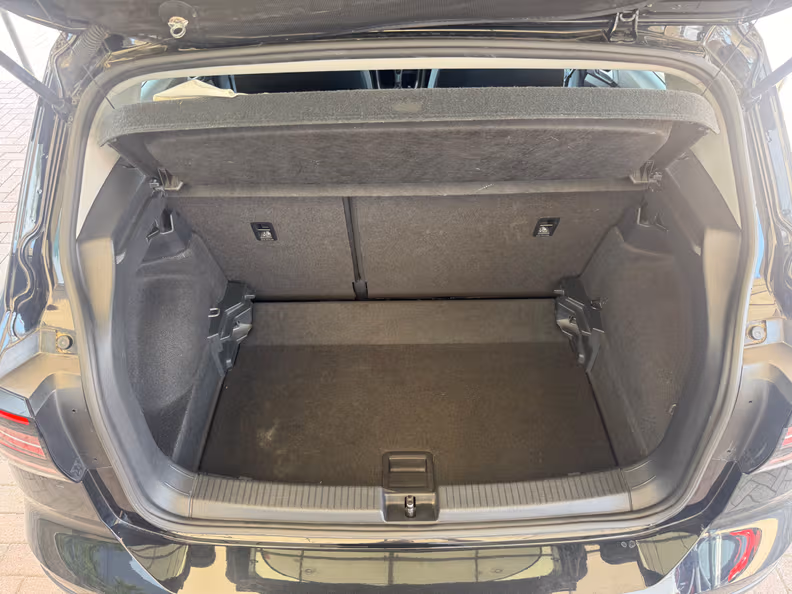 Volkswagen T-Cross - 33