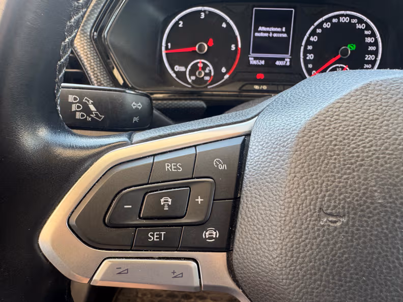 Volkswagen T-Cross - 24