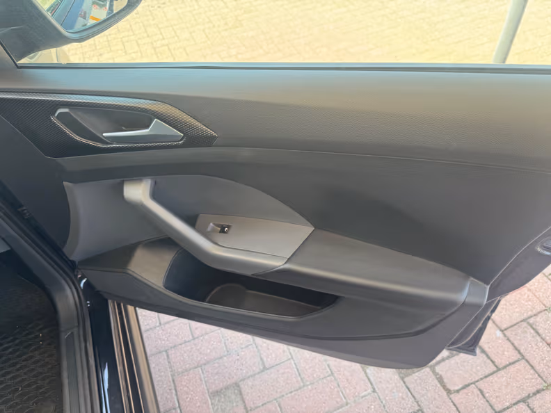 Volkswagen T-Cross - 21