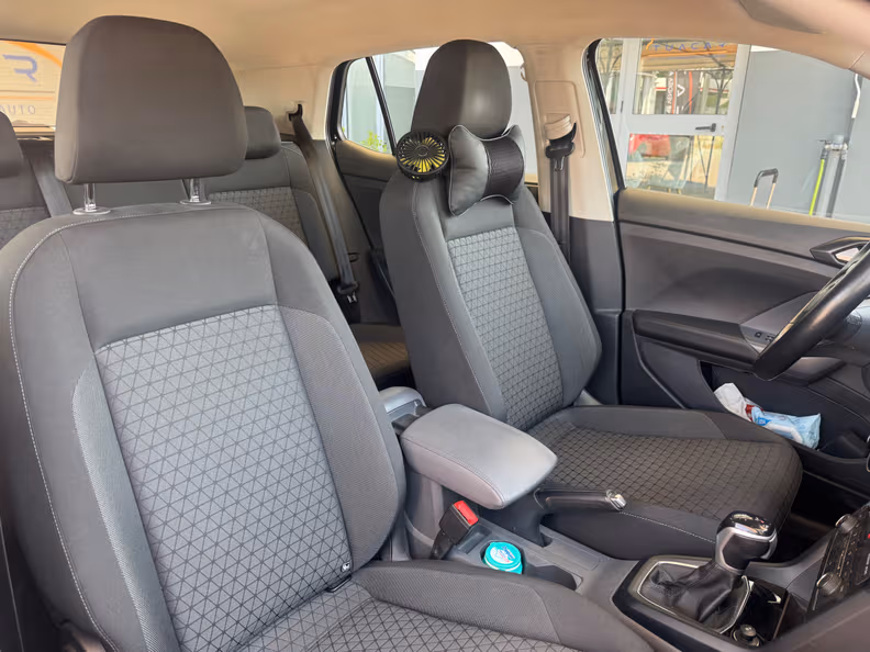 Volkswagen T-Cross - 13