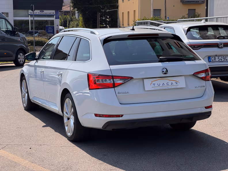 Škoda Superb - 2