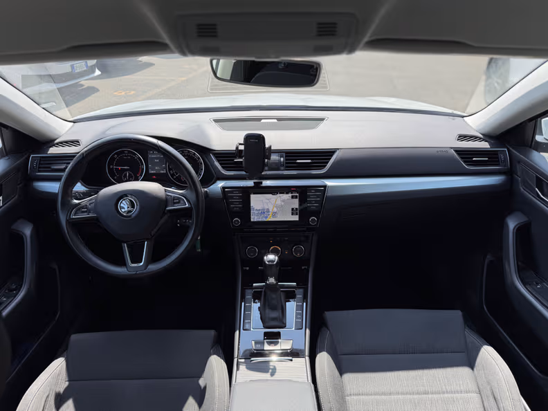 Škoda Superb - 14