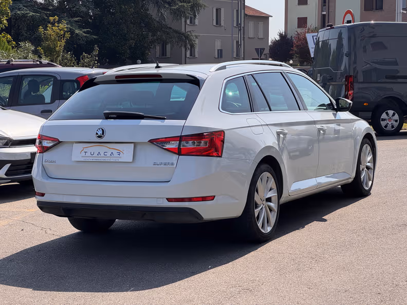 Škoda Superb - 4