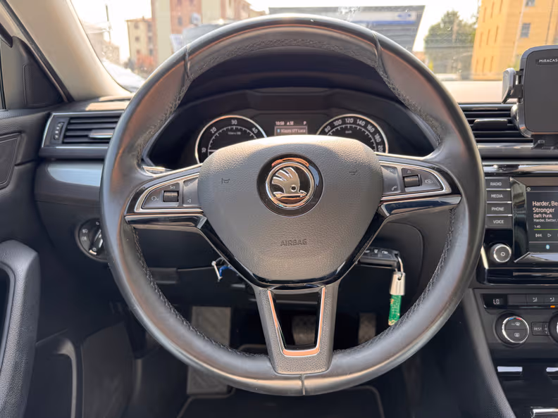 Škoda Superb - 11