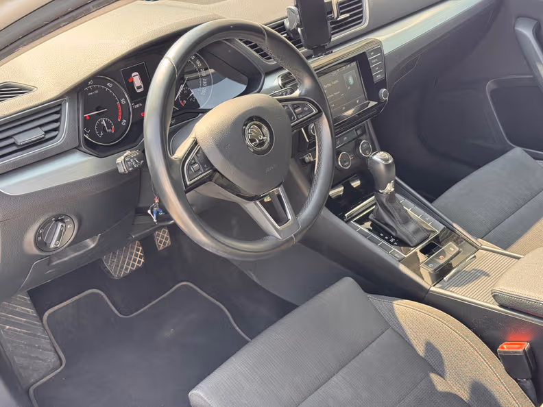 Škoda Superb - 8