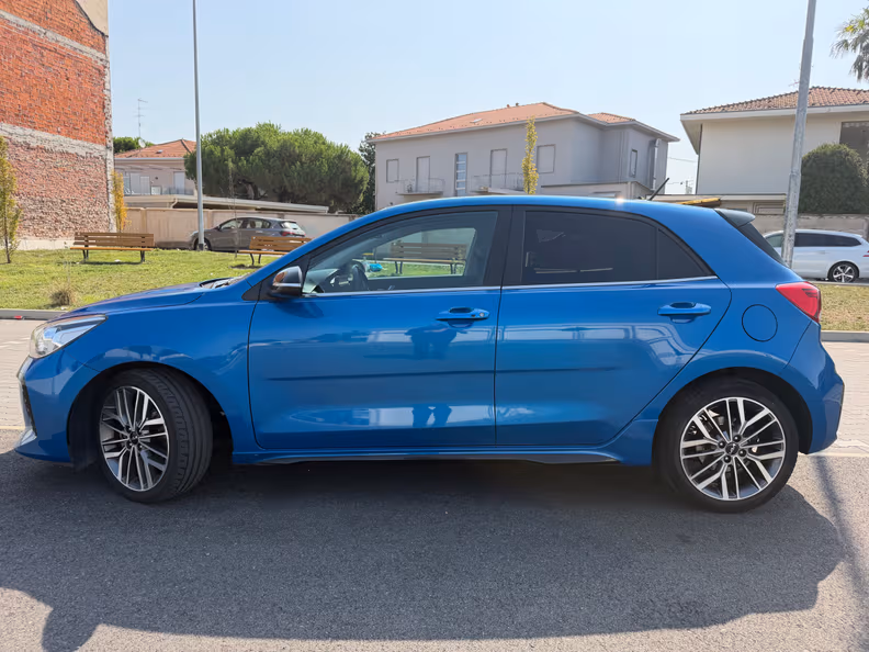 Kia Rio - 8