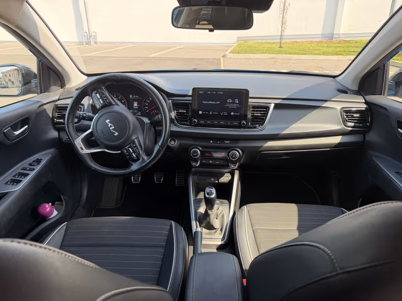 Kia Rio - 14