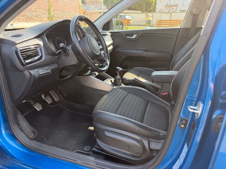 Kia Rio - 9