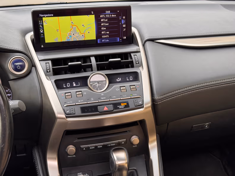 Lexus NX - 16