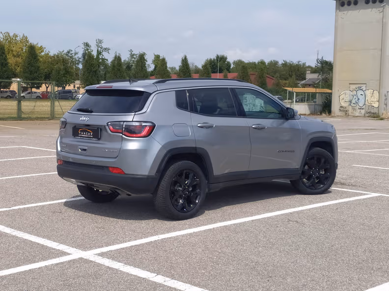 Jeep Compass - 4