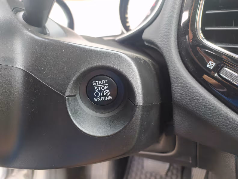 Jeep Compass - 60