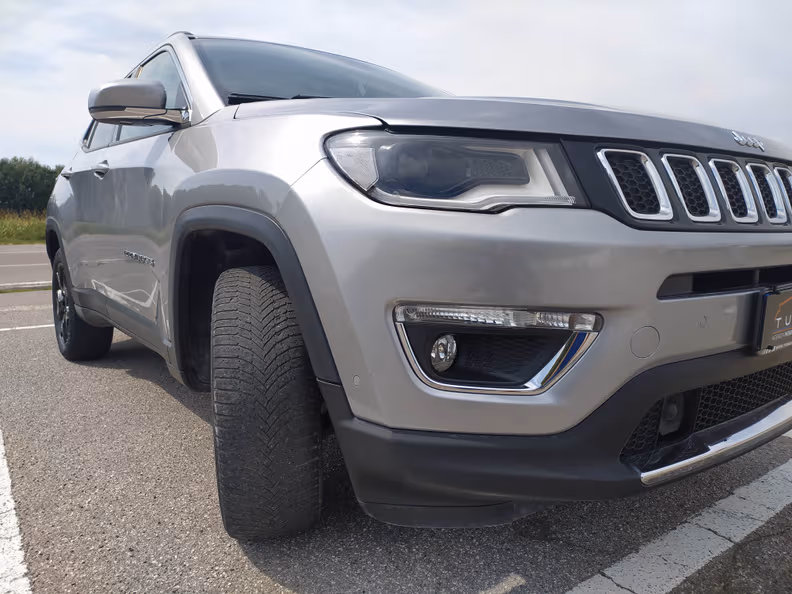 Jeep Compass - 17