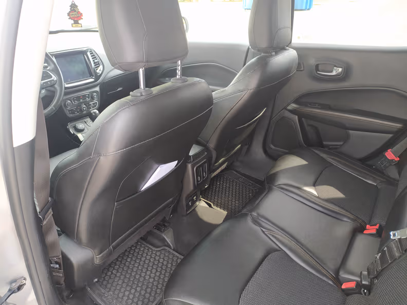 Jeep Compass - 44