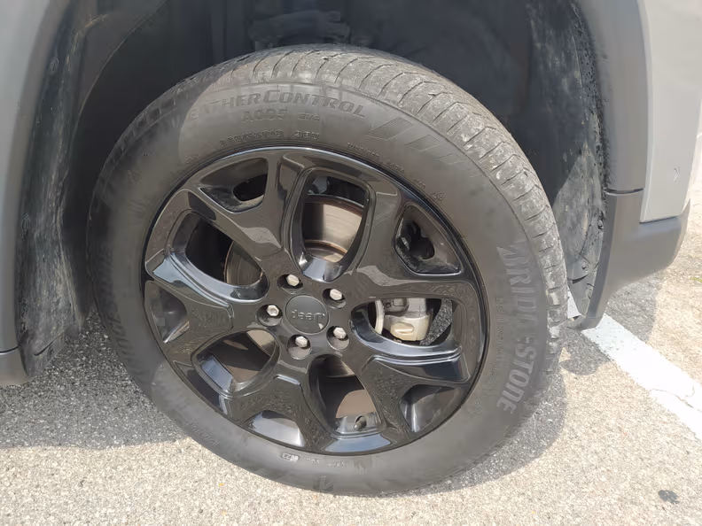 Jeep Compass - 13