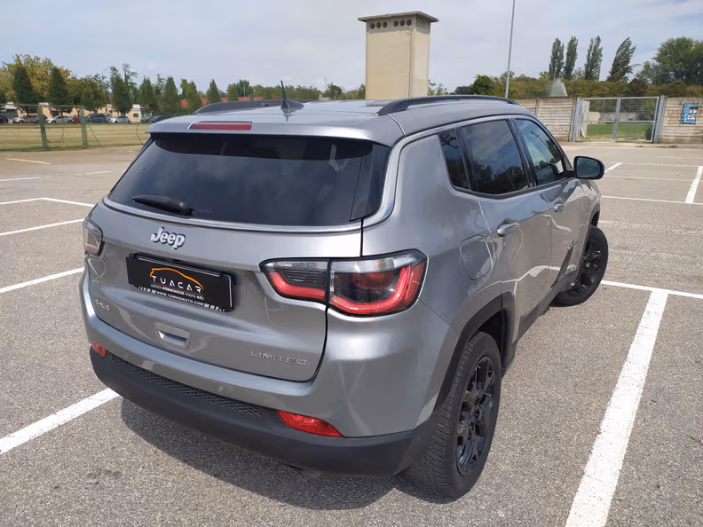 Jeep Compass - 25