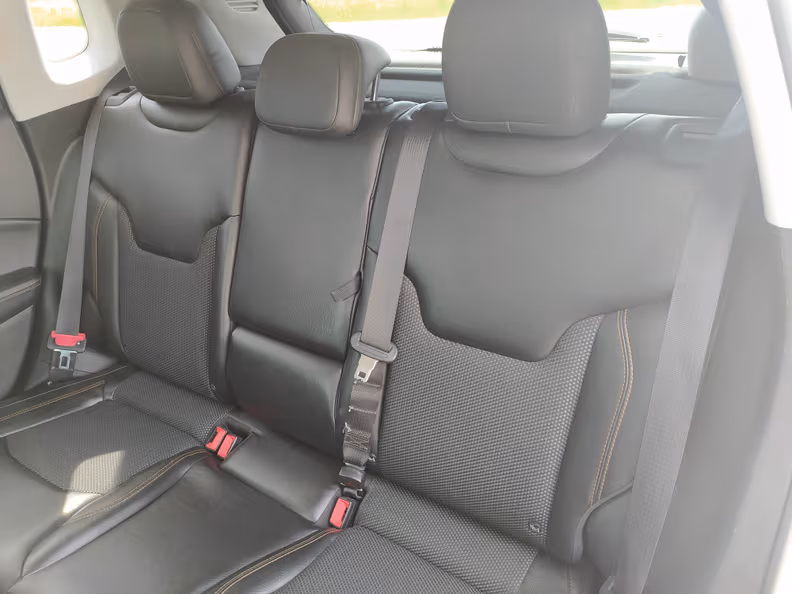 Jeep Compass - 10