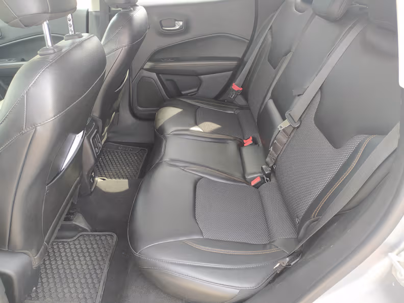Jeep Compass - 43