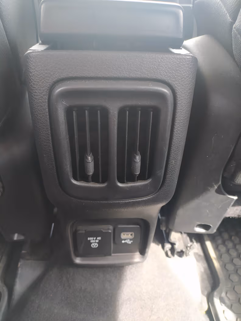 Jeep Compass - 53