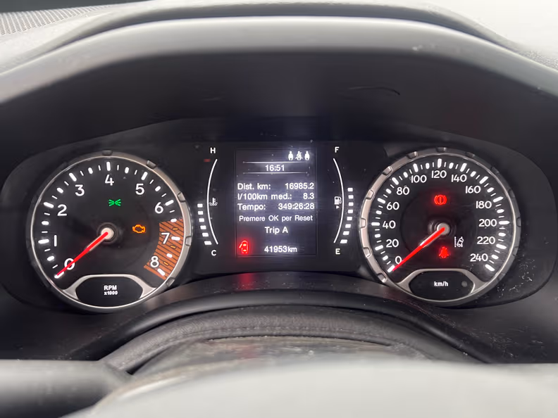 Jeep Renegade - 10