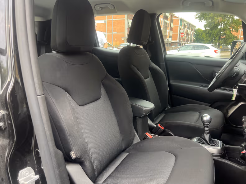Jeep Renegade - 16