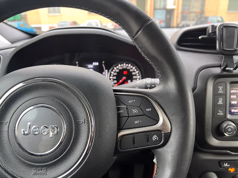 Jeep Renegade - 22