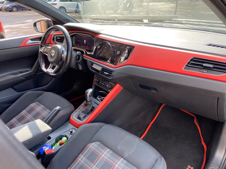 Volkswagen Polo - 12